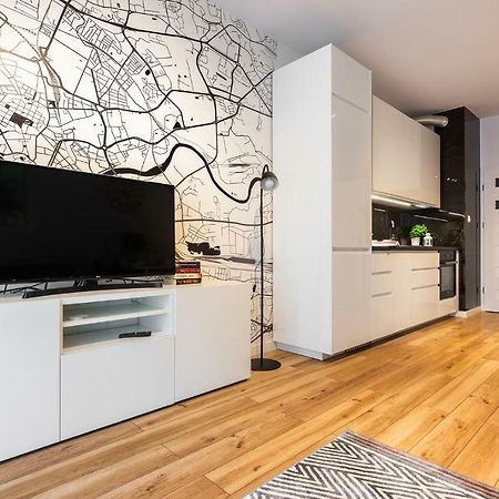 Novum Apartment With Parking Красков Екстериор снимка