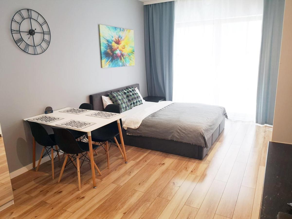 Novum Apartment With Parking Красков Екстериор снимка