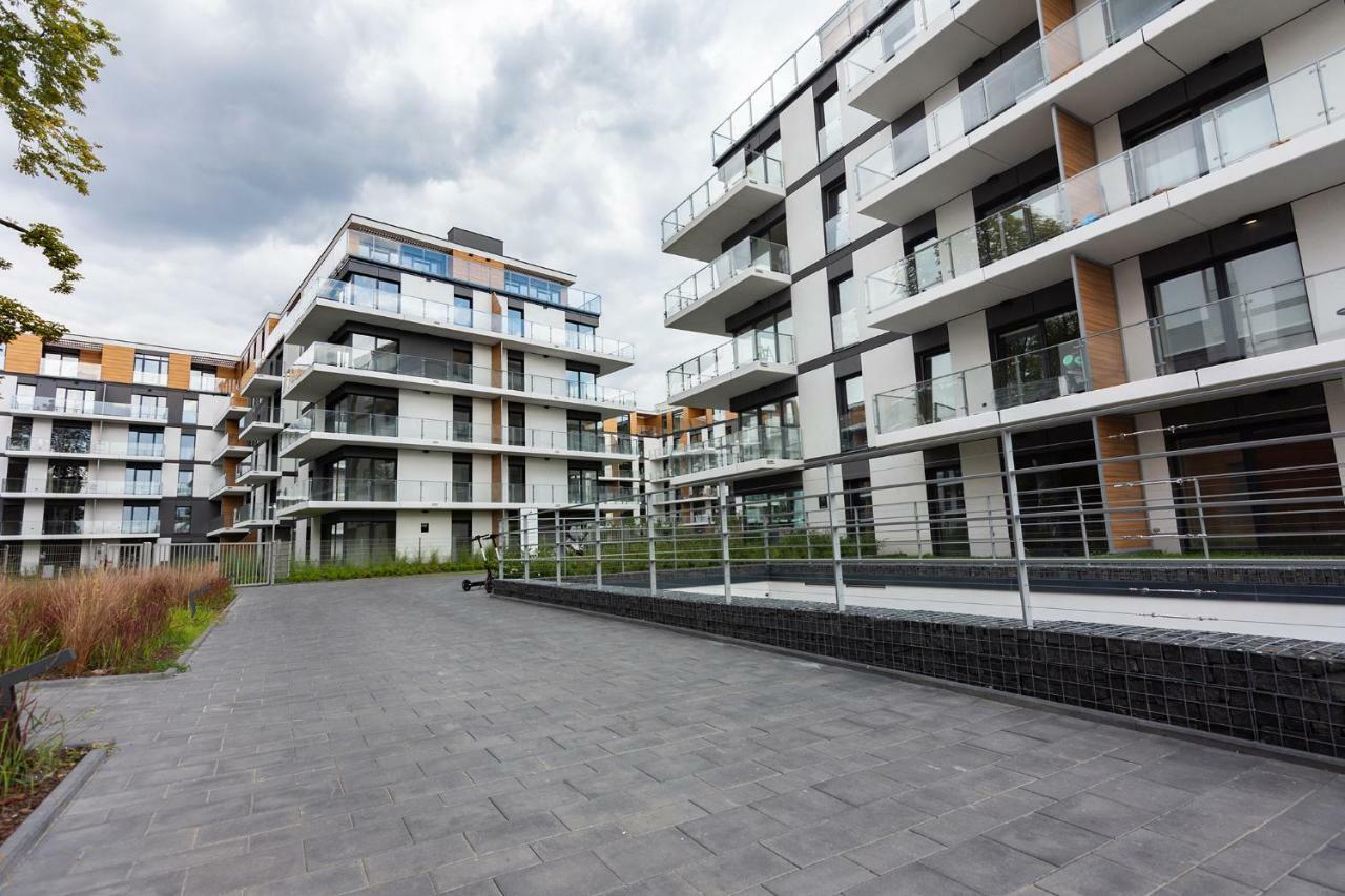 Novum Apartment With Parking Красков Екстериор снимка